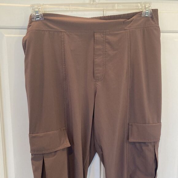 Athleta Chelsea utility joggers lightweight dusty brown cargo pocket size 10 - Picture 3 of 11